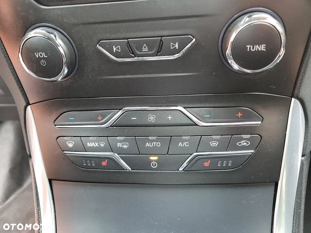 Ford S-Max 2.0 EcoBlue Titanium - 28