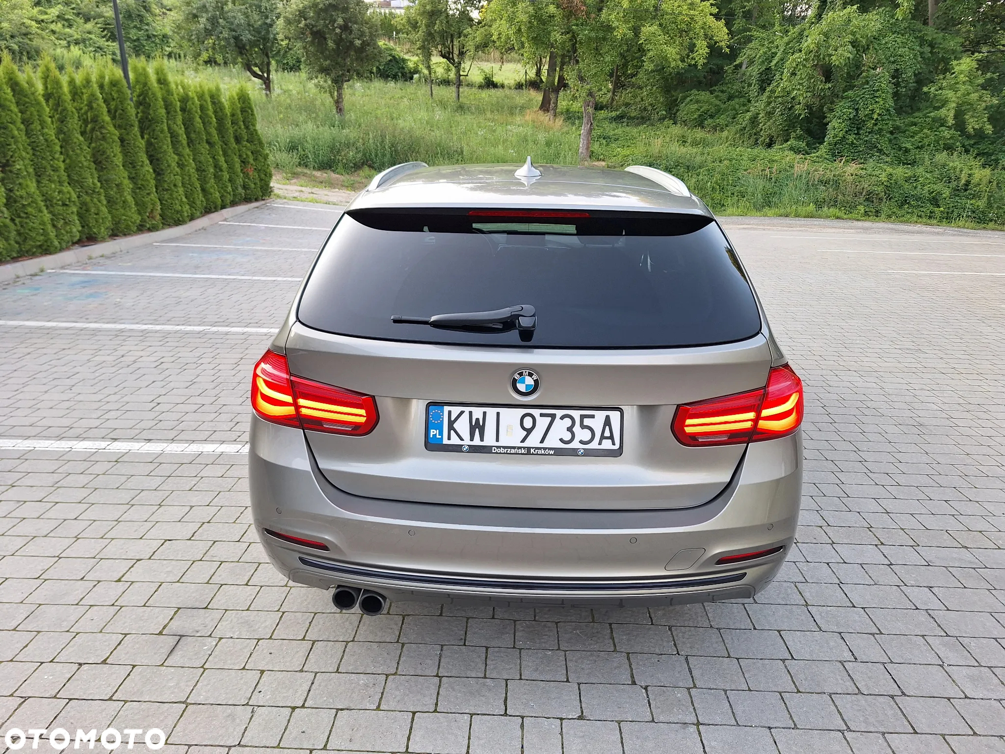 BMW Seria 3 320d Touring xDrive Sport Line - 4
