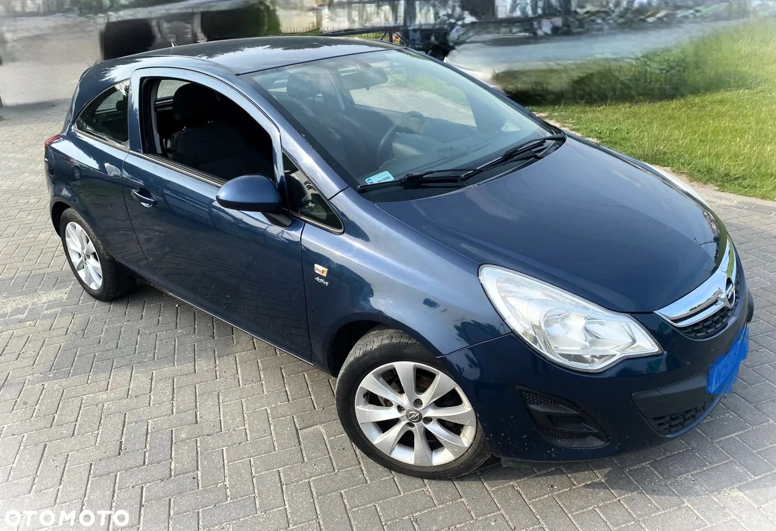 Opel Corsa 1.2 16V Edition / Active - 1