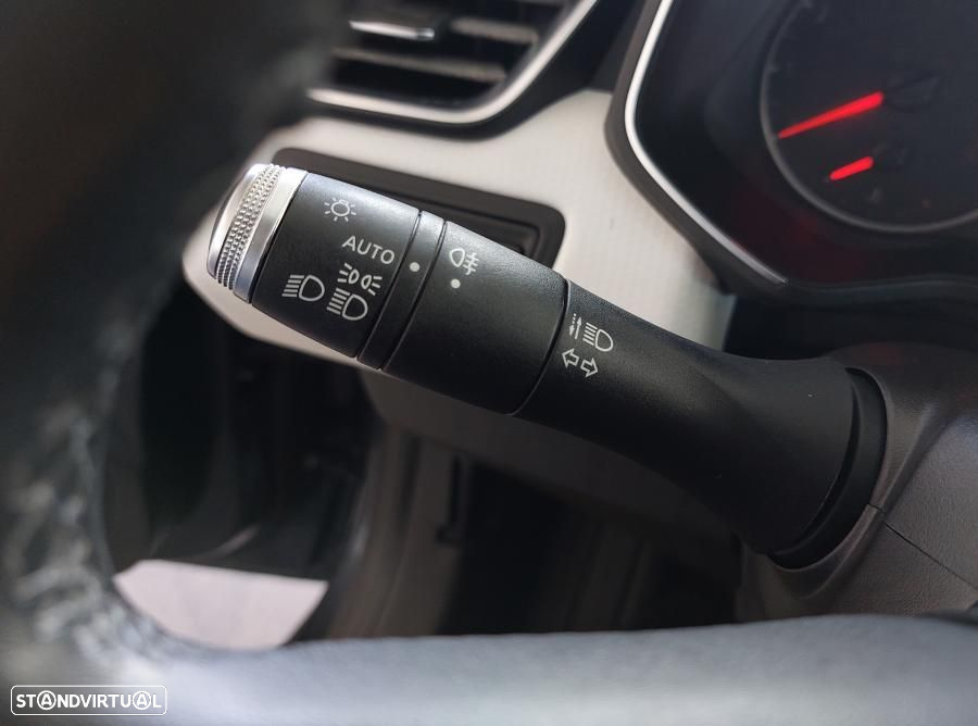 Renault Clio 1.0 TCe Limited - 18