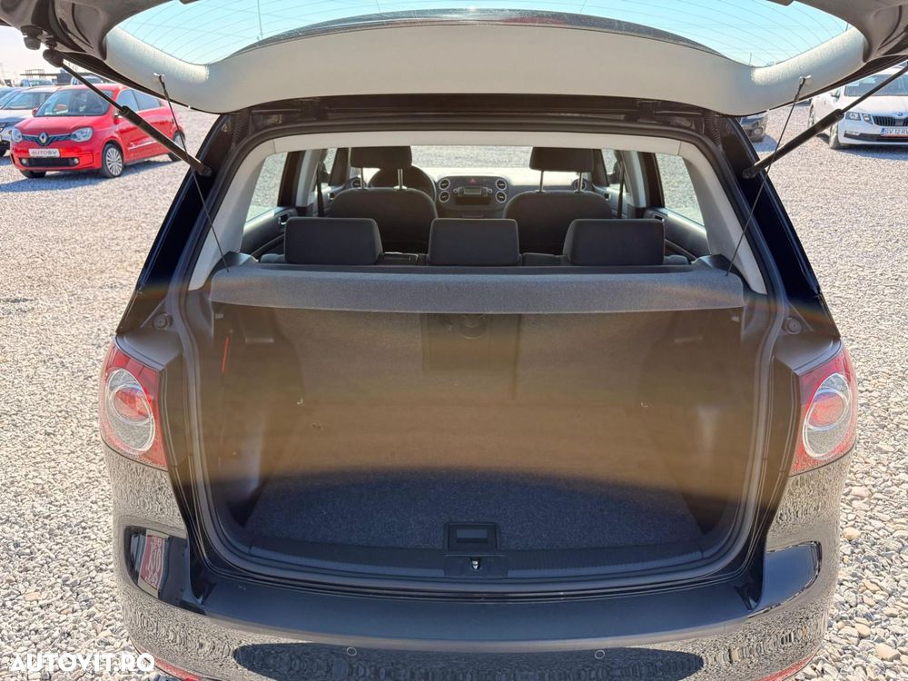 Volkswagen Golf Plus - 11