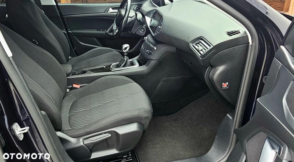 Peugeot 308 BlueHDi 120 Stop & Start Business-Line - 28