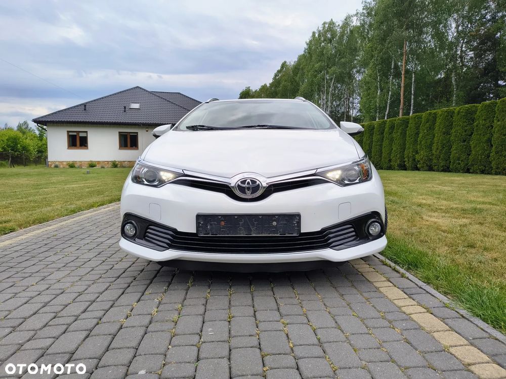 Toyota Auris 1.6 D-4D Dynamic - 2