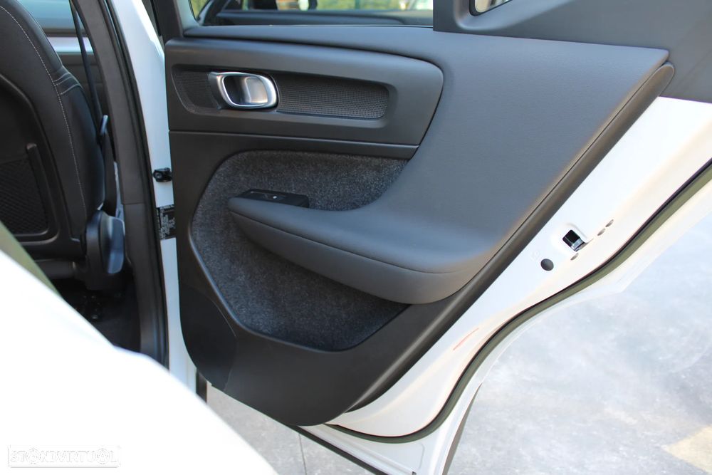 Volvo XC 40 1.5 T2 Plus Dark Auto - 49