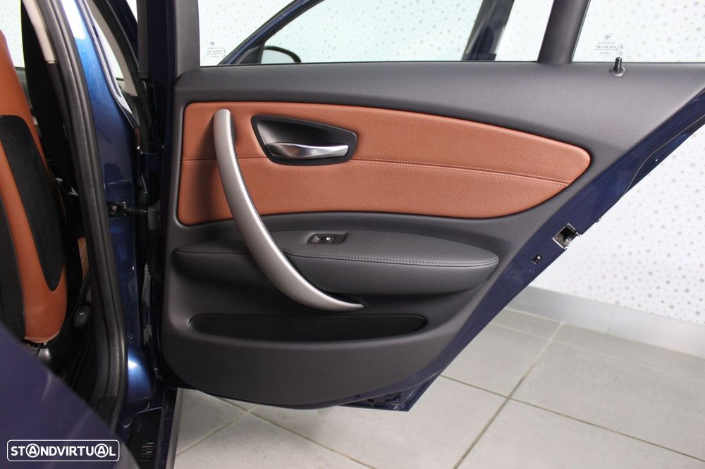 BMW 118 d Line Sport - 37