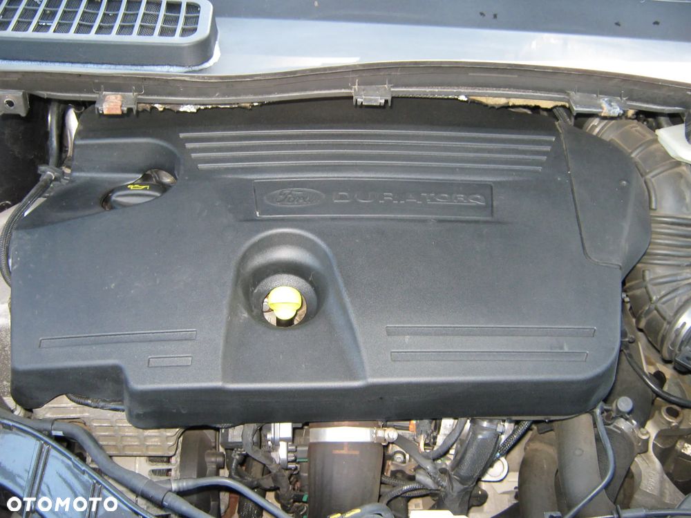 Ford Kuga 2.0 TDCi 2x4 Titanium - 15