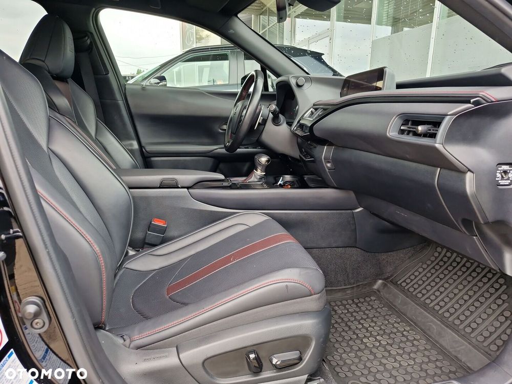 Lexus UX - 6