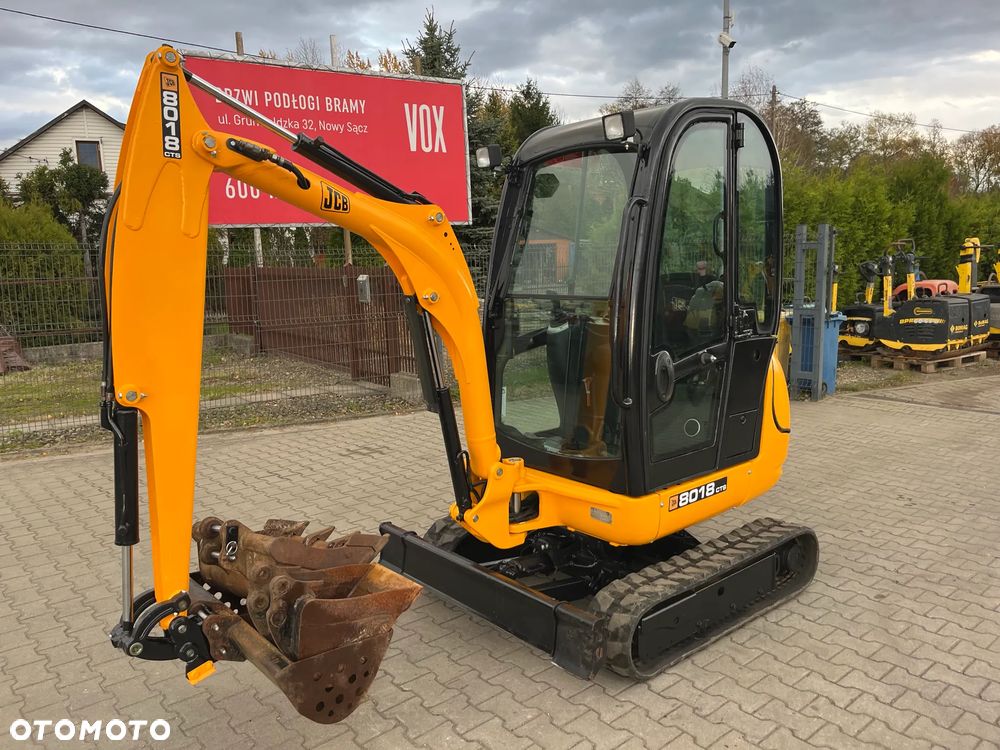 JCB 8018 CTS Gravemaster - 2