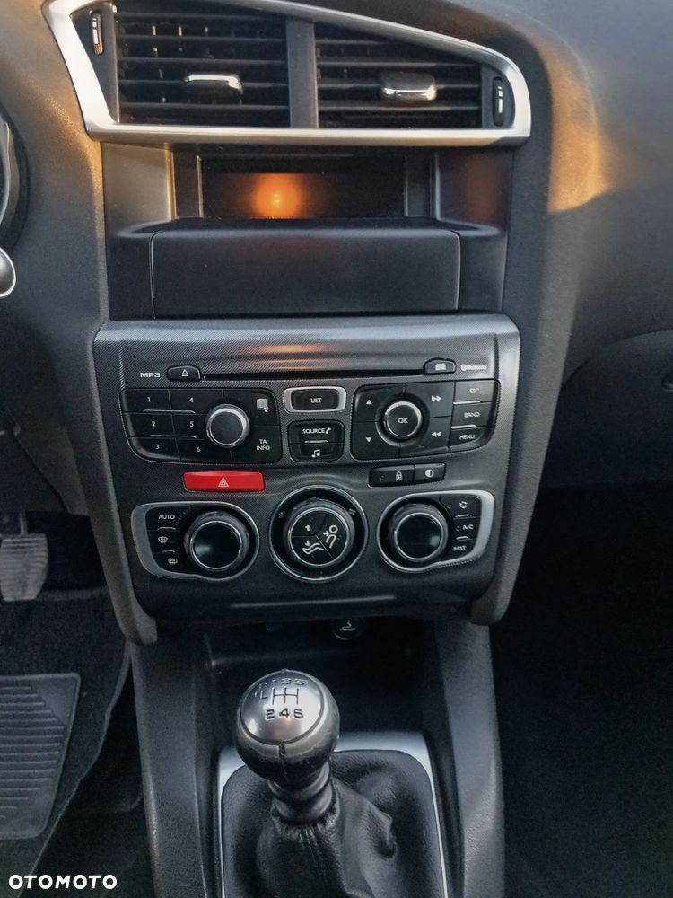Citroën C4 1.6 HDi Magic - 8