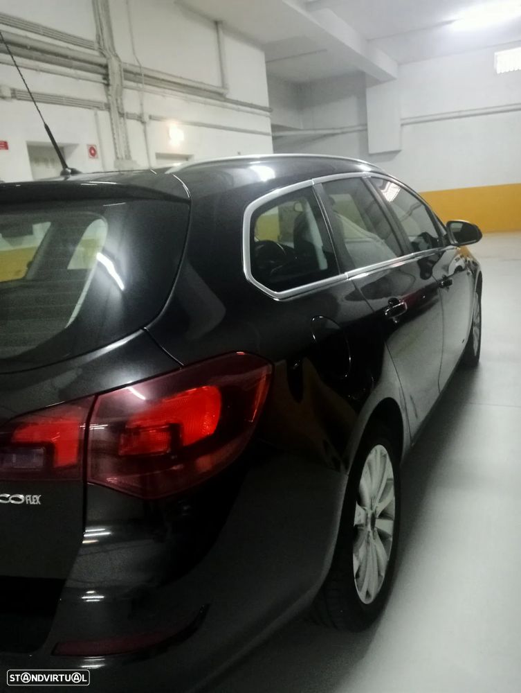 Opel Astra Sports Tourer - 11