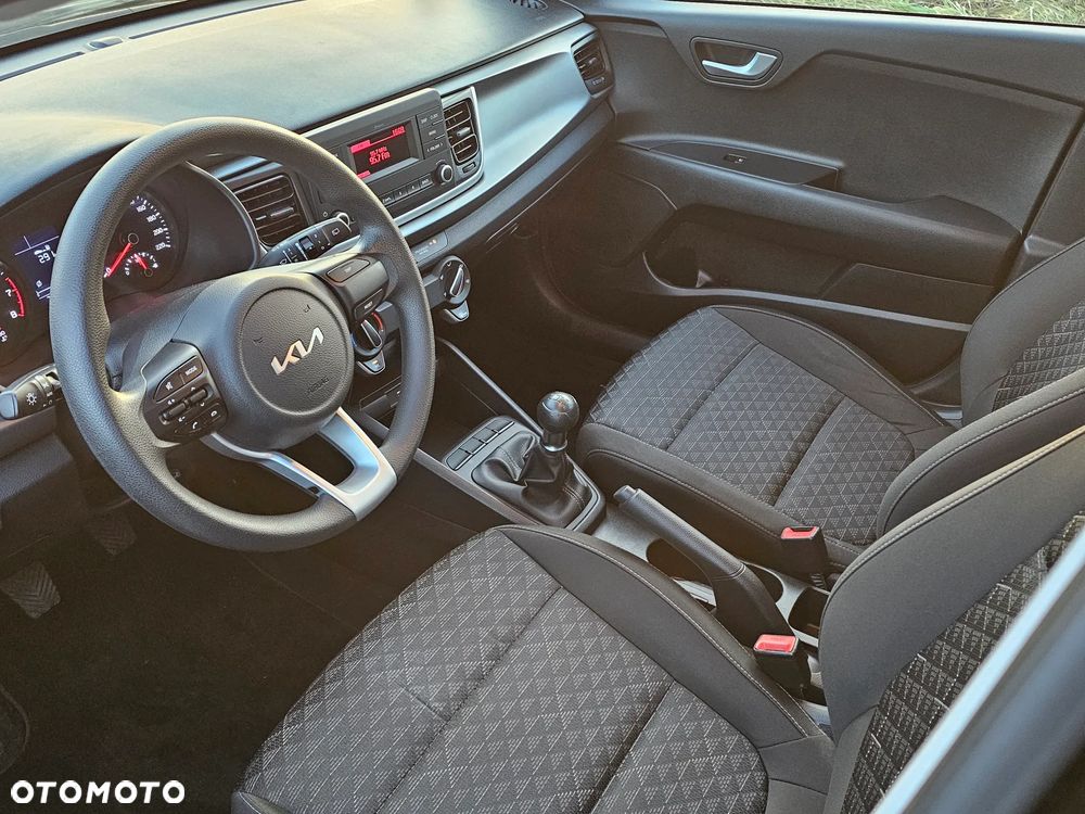Kia Rio - 16