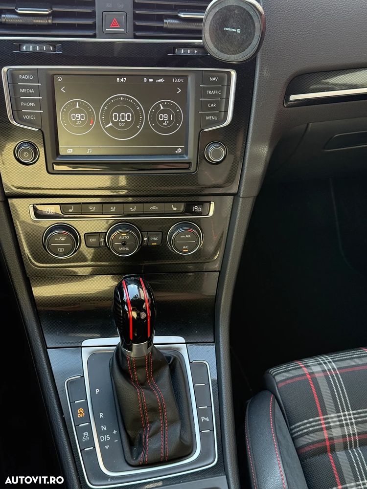 Volkswagen Golf 2.0 TSI BMT DSG GTI - 13
