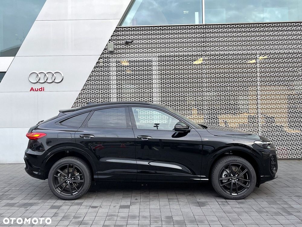 Audi Q5 Sportback - 1