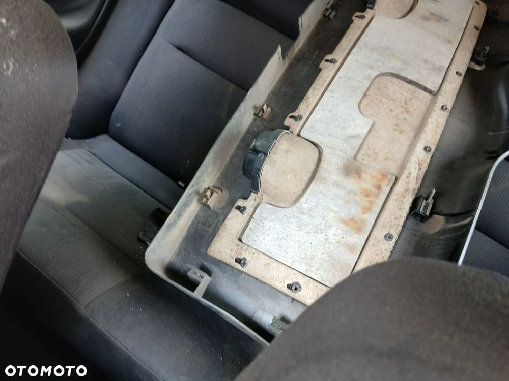 vw passat b5 FL fotel kanapa deska kokpit podsufitka boczek podłokietnik licznik panel szyb - 6