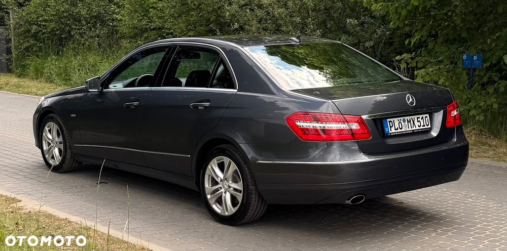 Mercedes-Benz Klasa E 200 CGI BlueEFFICIENCY 7G-TRONIC Avantgarde - 2