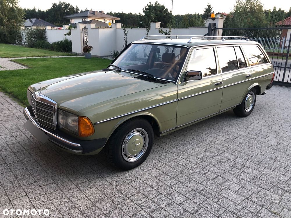 Mercedes-Benz W123 - 1