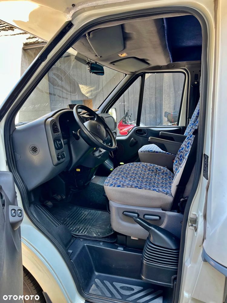 Ford Transit - 26