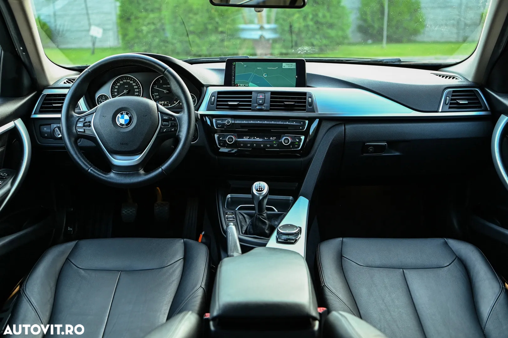 BMW Seria 3 318d Touring Luxury Line - 25