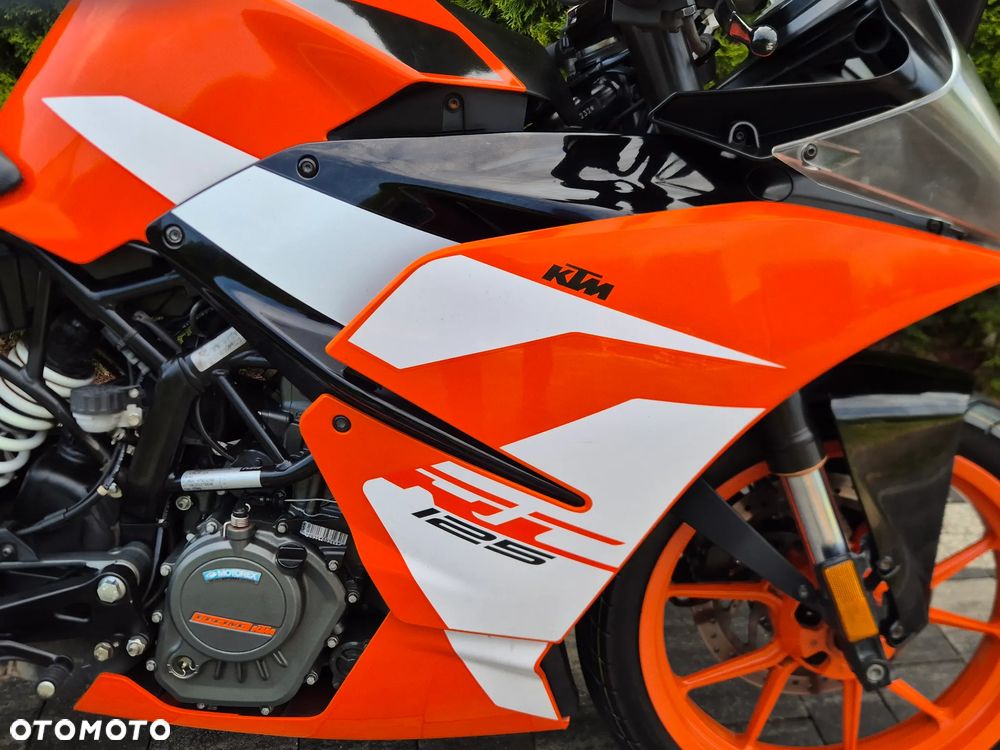 KTM RC 125 - 11