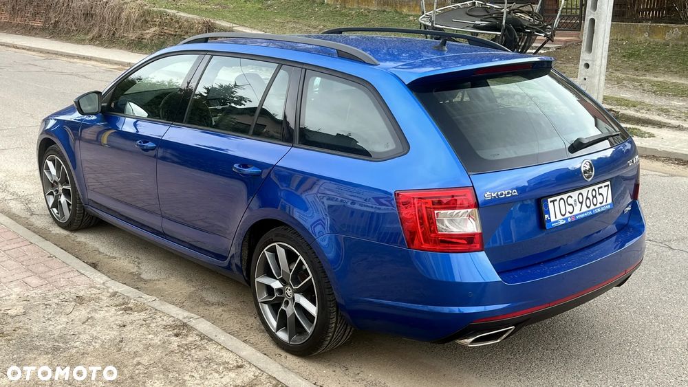 Skoda Octavia 2.0 TDI DSG RS - 3
