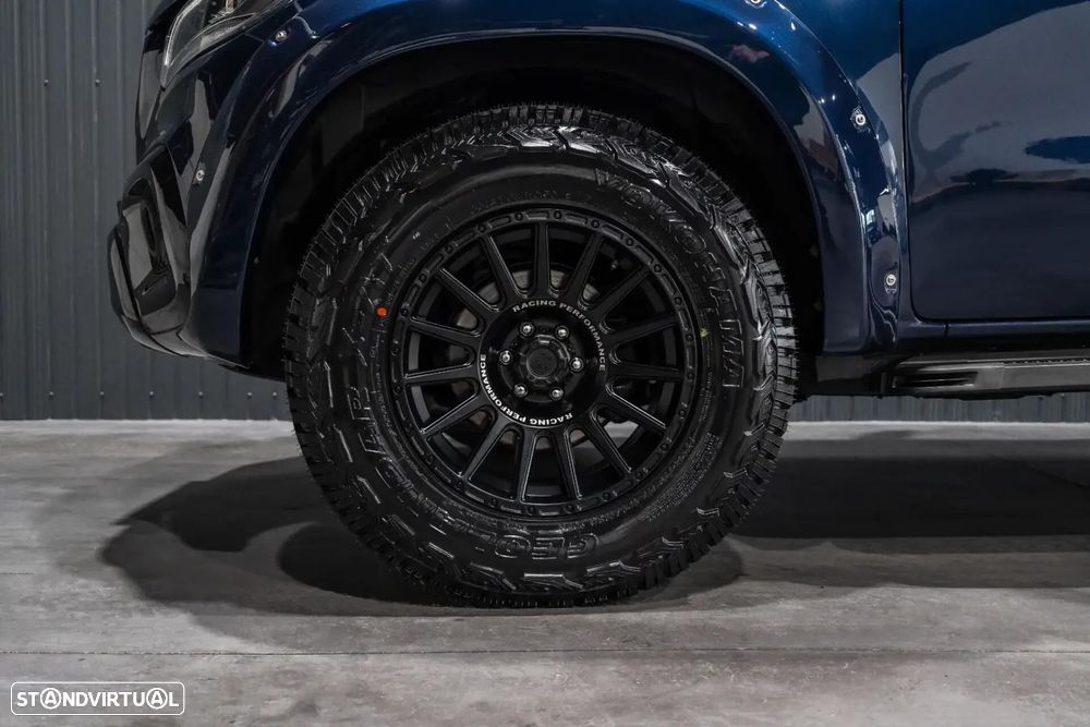 Mercedes-Benz X 250 - 33