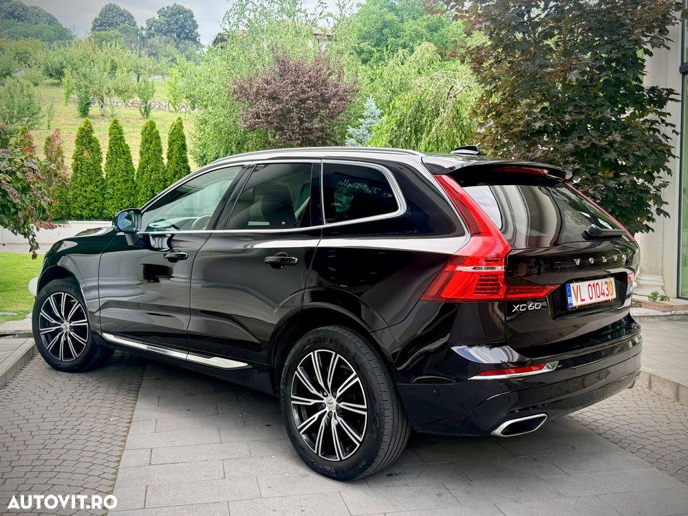 Volvo XC 60 B4 D AWD Plus Dark - 3