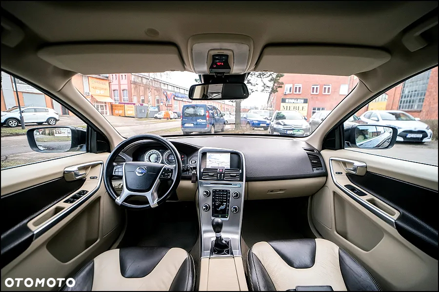 Volvo XC 60 D4 Edition Pro - 17