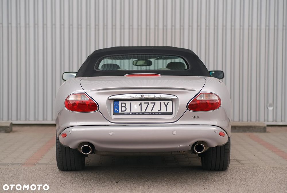 Jaguar XK8 - 29