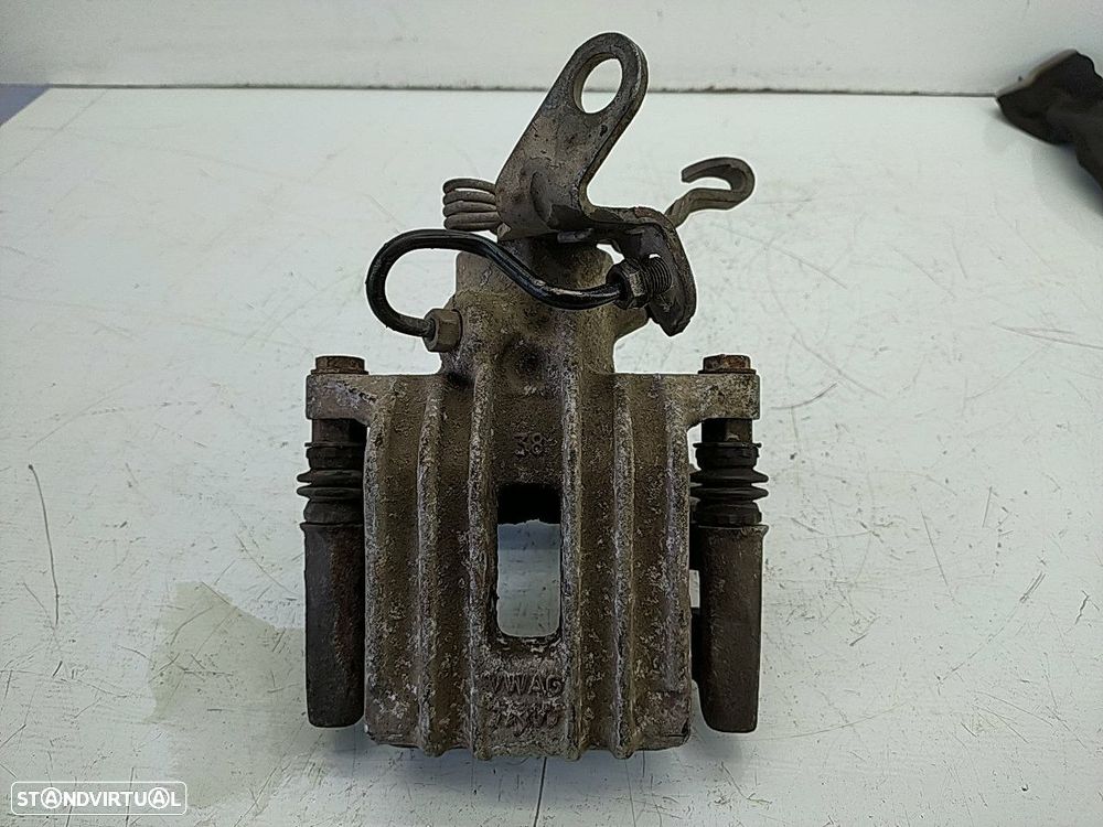 Pinça Tras Esquerda Seat Leon (1P1) - 1
