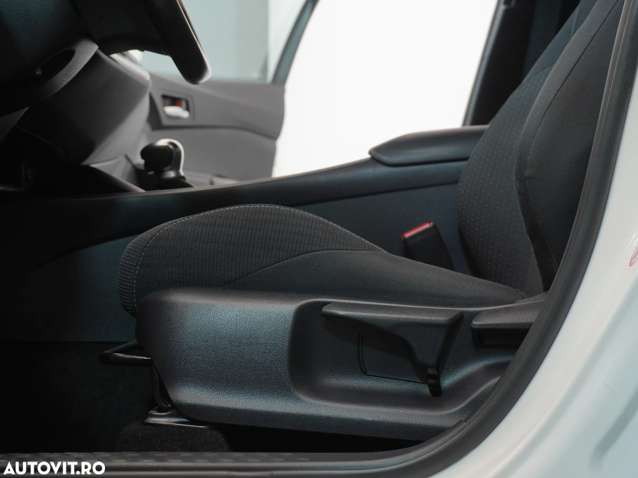 Toyota C-HR 1.8 HSD 4x2 CVT C-ult LED - 20