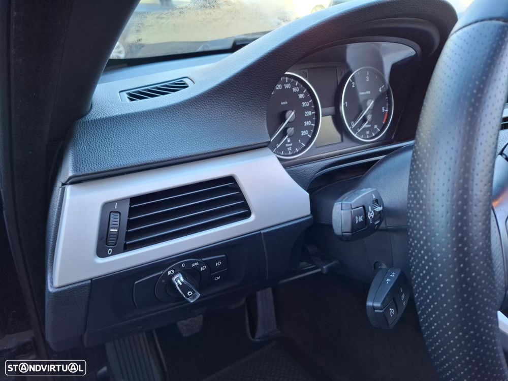 BMW 320 d M Sport Edition - 17