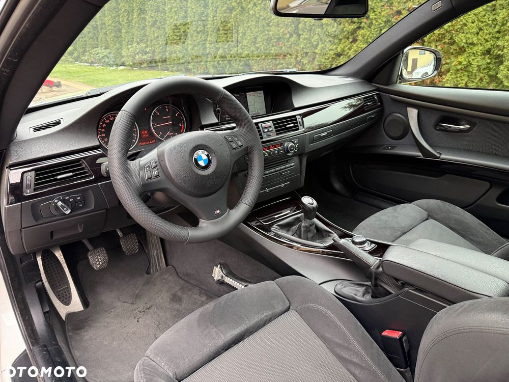 BMW Seria 3 320d DPF Efficient Dynamics Edition - 23