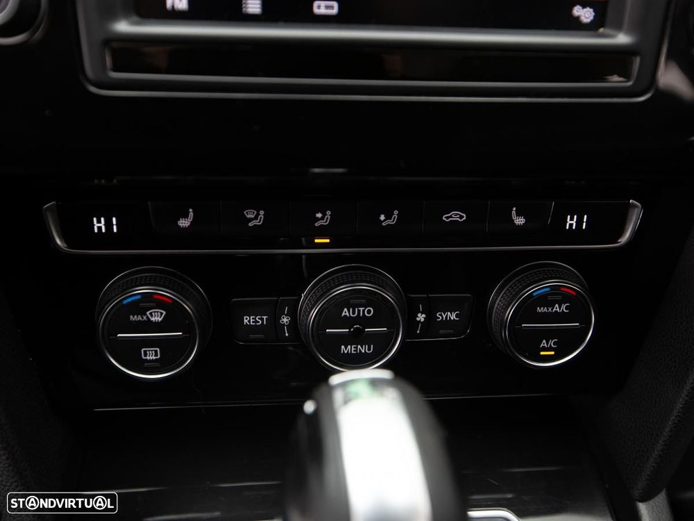VW Passat Variant 2.0 TDI Confortline DSG - 18