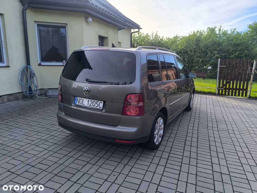 Volkswagen Touran 2.0 TDI DPF Trendline - 4