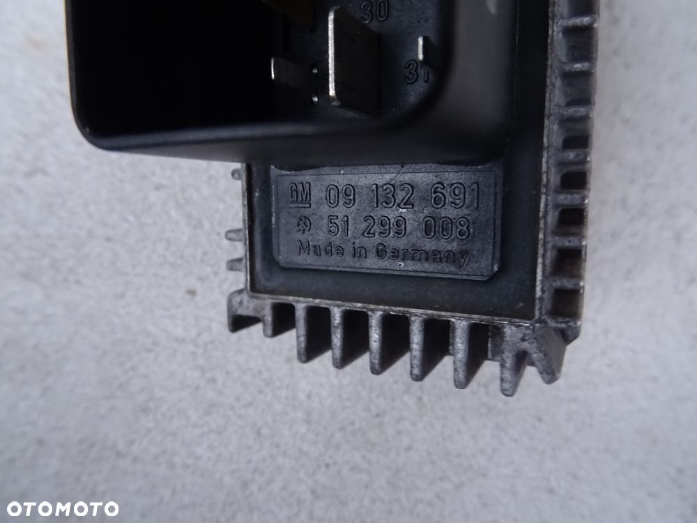 STEROWNIK PRZEKAŹNIK ŚWIEC ŻAROWYCH OPEL SIGNUM VECTRA C ASTRA G HZAFIRA A B 2,0 2,2 1,7 1,9 CDTI - 3