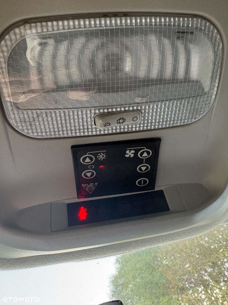 Opel Vivaro - 7