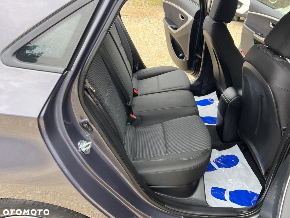 Hyundai i30 blue 1.4 Classic Navigation - 22