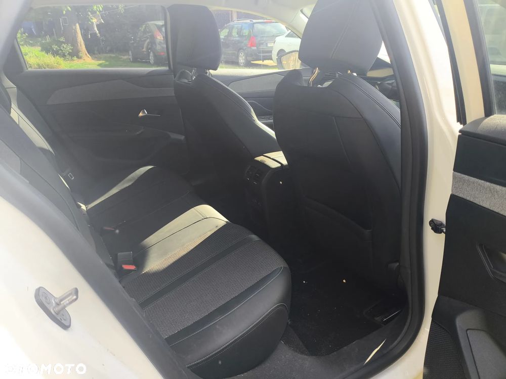 Peugeot 308 1.5 BlueHDi Allure S&S - 10