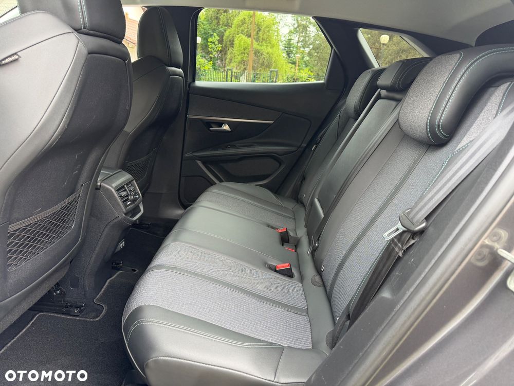 Peugeot 3008 BlueHDi 130 Stop & Start EAT8 Allure Pack - 27