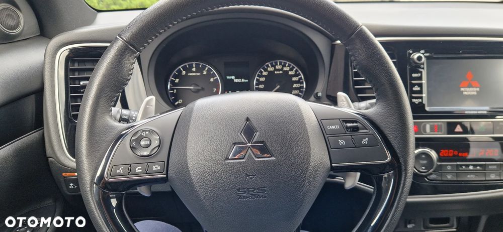 Mitsubishi Outlander 2.0 2WD CVT Diamant Edition+ - 23