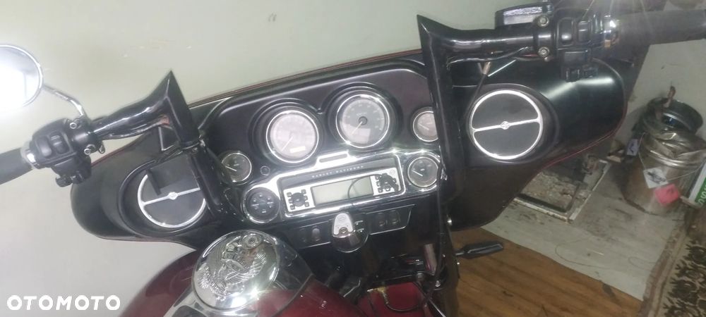 Harley-Davidson FLH Electra Glide - 2