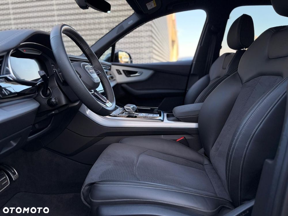Audi Q7 55 TFSI mHEV Quattro S Line Tiptr - 14