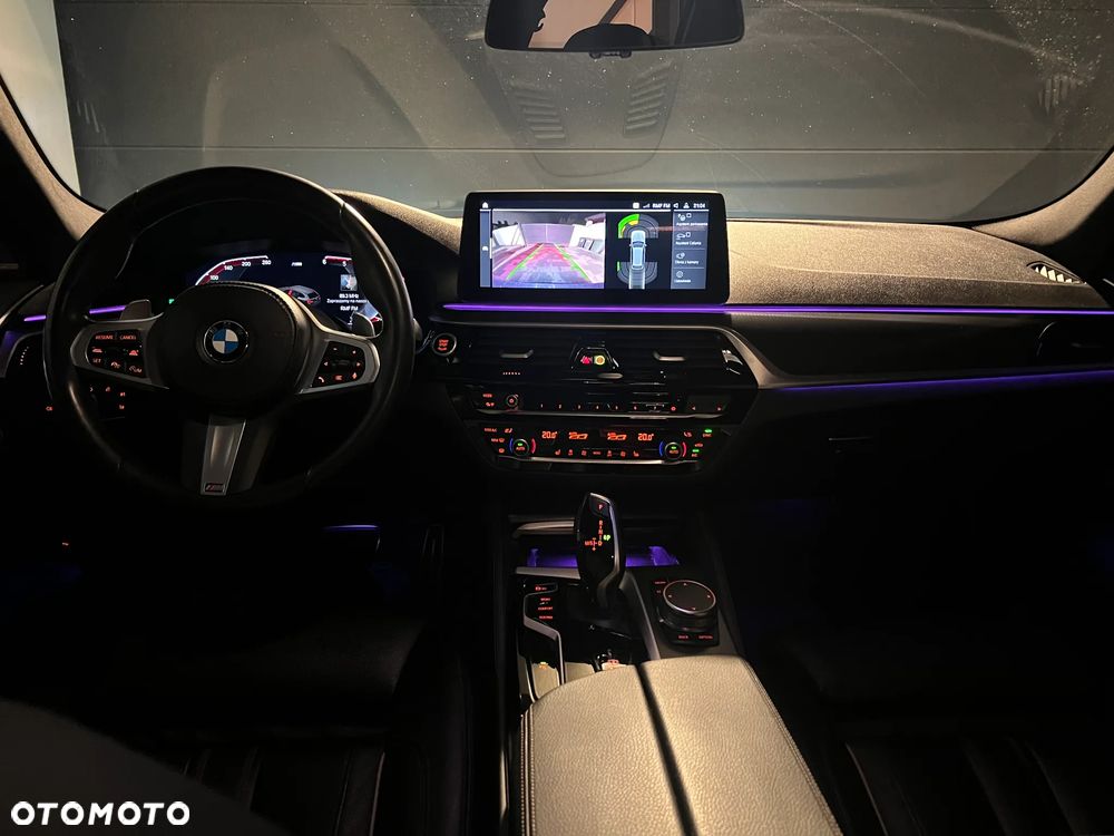 BMW Seria 5 530d xDrive M Sport Edition - 28