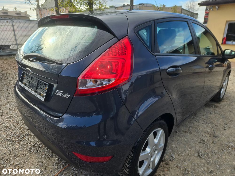 Ford Fiesta 1.25 Celebration - 23
