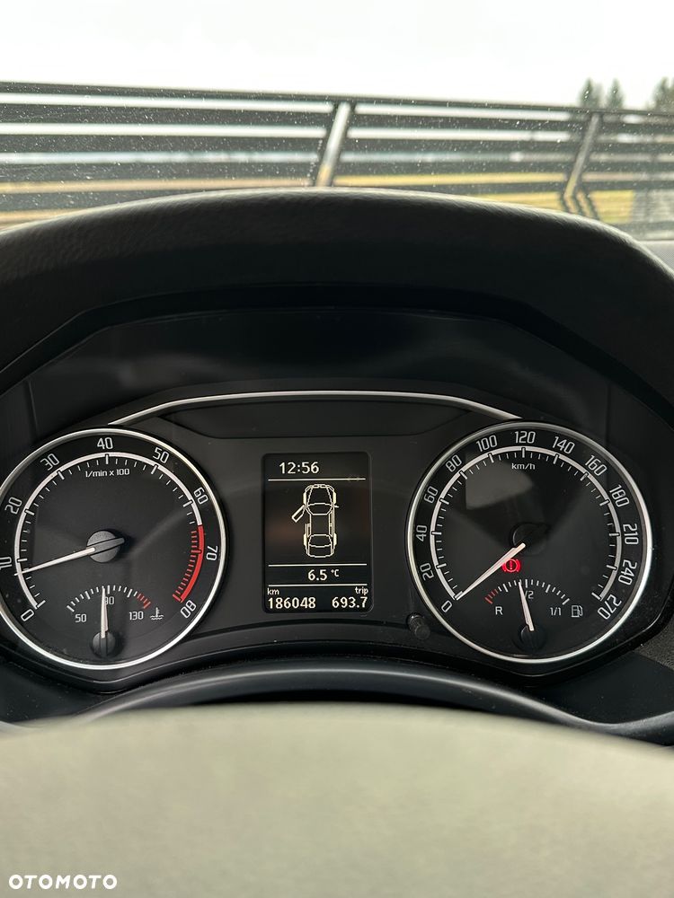 Skoda Octavia 2.0 TSI RS - 36