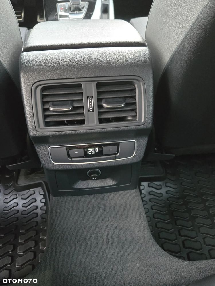 Audi Q5 Sportback - 26