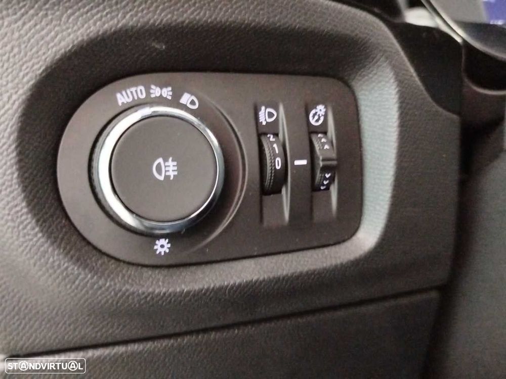 Opel Corsa 1.2 T GS - 16