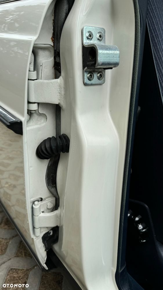 Mercedes-Benz W123 - 33