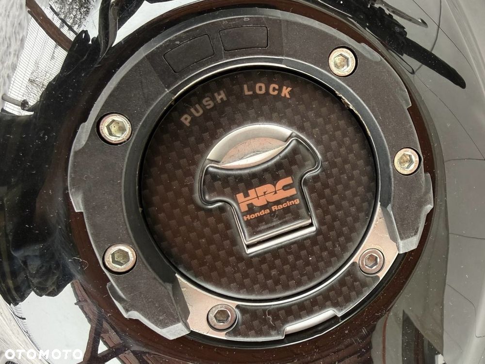 Honda Hornet - 12