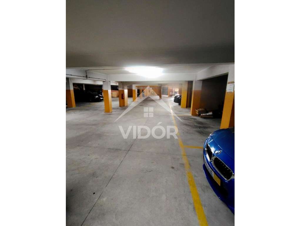 Lugar de Garagem - Grande imagem: 2/2